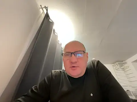 vanjbi45 online show from 02-05-26, 06:42