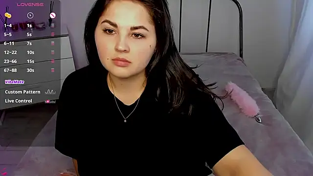 Snapshot of Talla_a chatting on 06-25-26, 12:32 Talla a online show from 06-25-26, 12:32