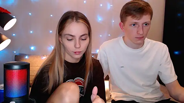 juliaanddima online show from 10-16-25, 10:18