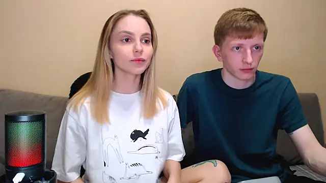 juliaanddima online show from 04-17-26, 10:12