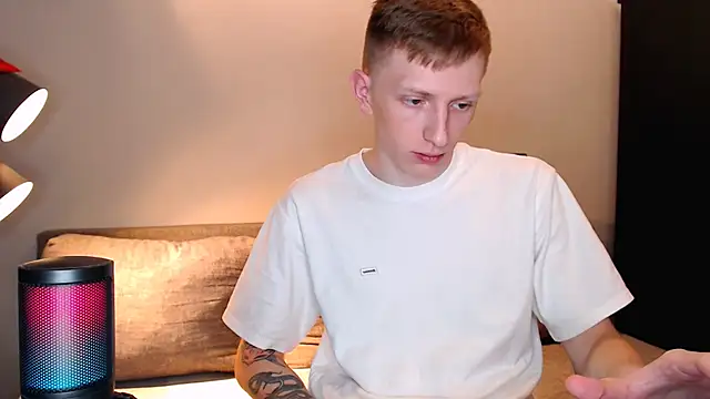 juliaanddima online show from 10-23-25, 09:02