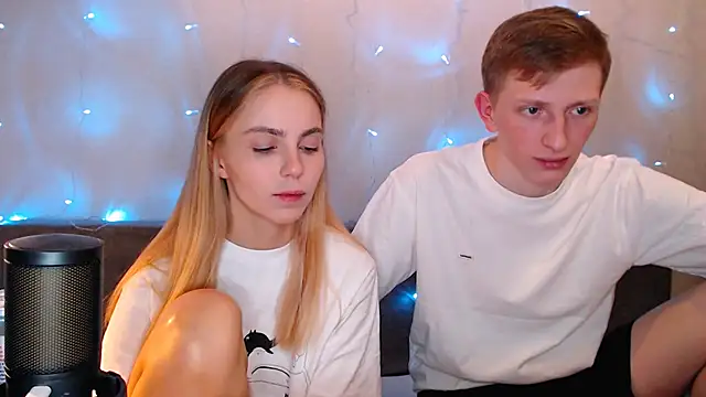 juliaanddima online show from 10-04-25, 09:38