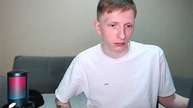 juliaanddima online show from 03-06-26, 09:54