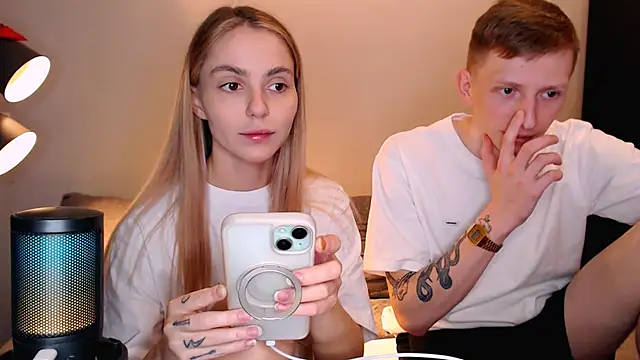 juliaanddima online show from 10-31-25, 07:05