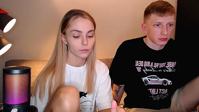 juliaanddima online show from 10-24-25, 10:31