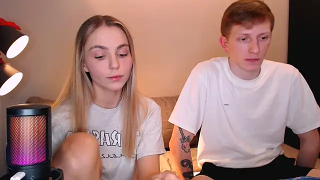 juliaanddima online show from 12-16-25, 09:30