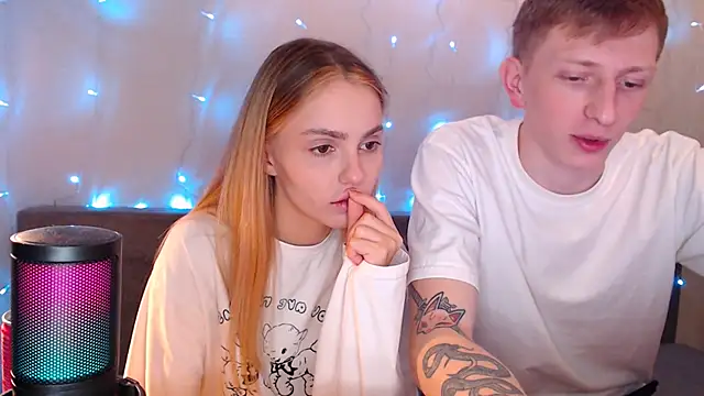 juliaanddima online show from 09-21-25, 10:04