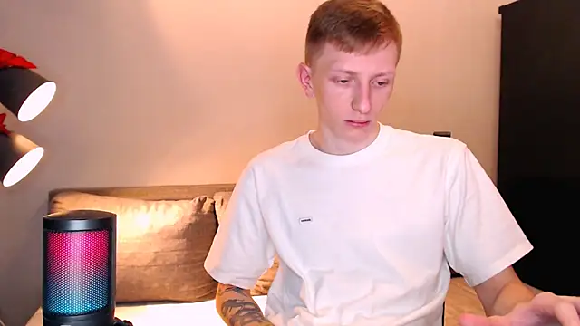 juliaanddima online show from 11-01-25, 07:46