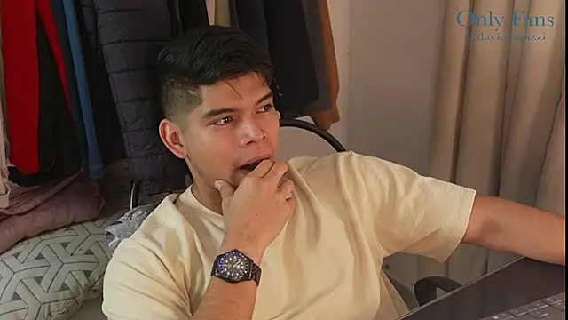 Snapshot of David_capizzi_ chatting on 12-08-24, 05:11 David capizzi  online show from 12-08-24, 05:11