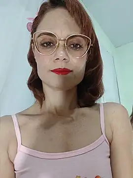 Snapshot of Meganlola chatting on 05-28-26, 04:31 Meganlola online show from 05-28-26, 04:31