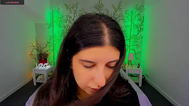 Snapshot of Linda_EX chatting on 09-26-25, 06:20 Linda EX online show from 09-26-25, 06:20