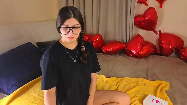 Snapshot of Linda_EX chatting on 02-28-26, 07:24 Linda EX online show from 02-28-26, 07:24