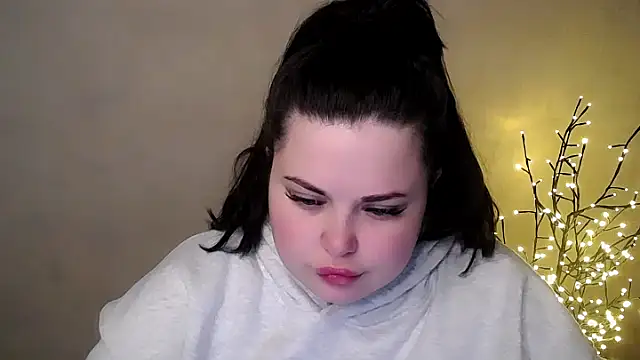 Emily Mo online show from 11-27-25, 06:36