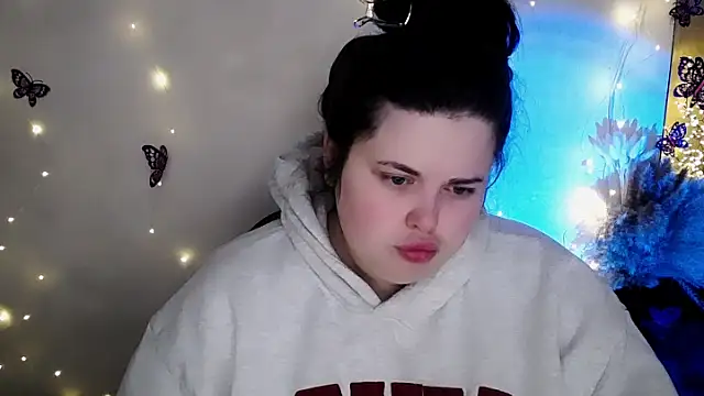 Emily Mo online show from 02-06-26, 06:53