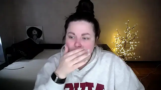 Emily Mo online show from 04-17-26, 06:05