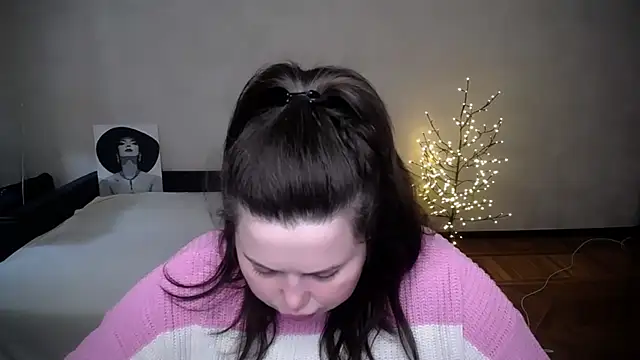 Emily Mo online show from 04-26-26, 06:43