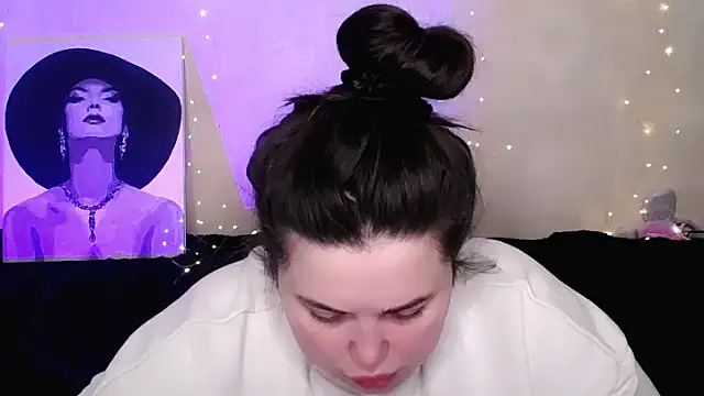 Emily Mo online show from 02-25-26, 07:08