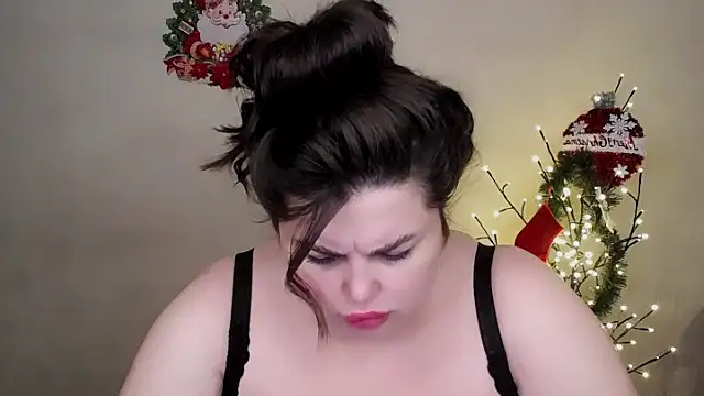 Emily Mo online show from 12-18-25, 06:18