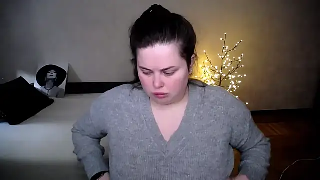 Emily Mo online show from 04-08-26, 06:04