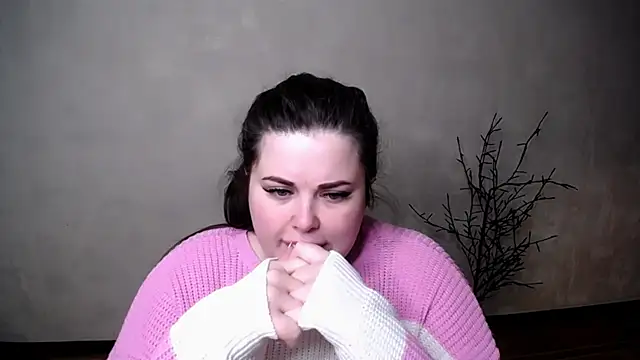 Emily Mo online show from 11-19-25, 06:35