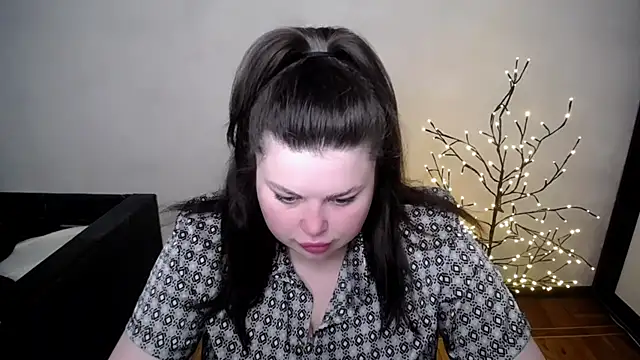 Emily Mo online show from 05-13-26, 05:47