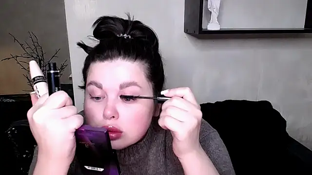 Emily Mo online show from 11-09-25, 06:39