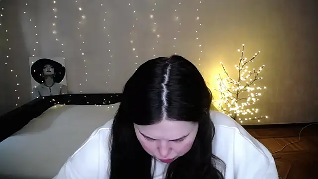 Emily Mo online show from 03-25-26, 06:57