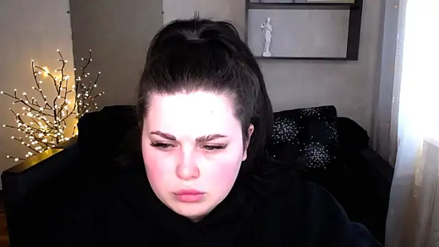 Emily Mo online show from 03-17-25, 09:55