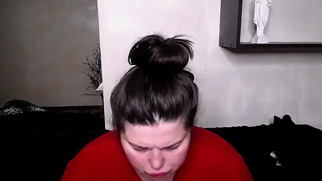 Emily Mo online show from 10-14-25, 05:30