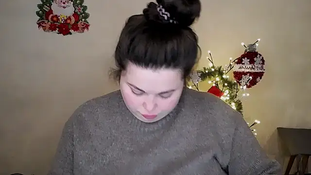 Emily Mo online show from 12-22-25, 04:34