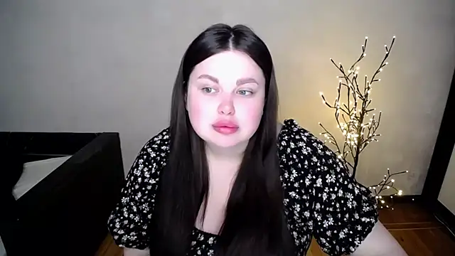 Emily Mo online show from 05-10-26, 05:55