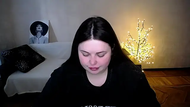 Emily Mo online show from 05-22-26, 05:38