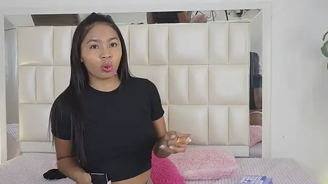 Anais aradia online show from 03-11-25, 05:35