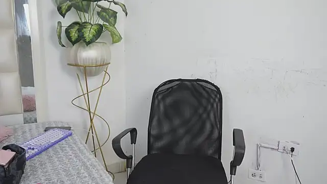 Anais aradia online show from 09-21-25, 06:18