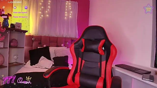 mia thompsonn  online show from 03-19-26, 02:06