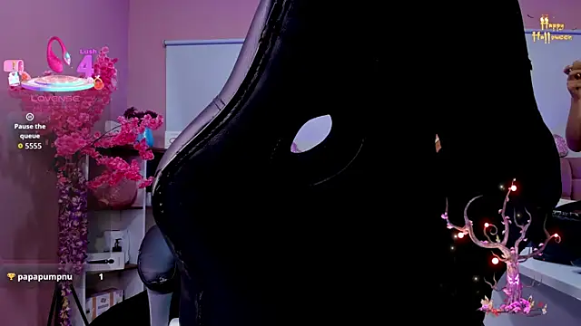 Snapshot of mia_thompsonn_ chatting on 11-15-25, 03:49 mia thompsonn online show from 11-15-25, 03:49