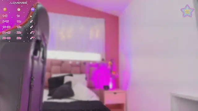 mia thompsonn  online show from 03-25-26, 02:16