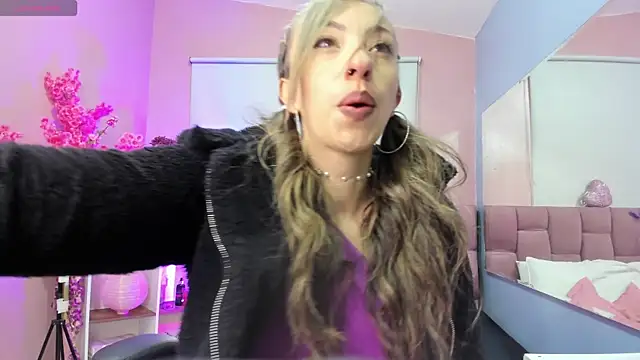 Snapshot of mia_thompsonn_ chatting on 12-03-25, 01:54 mia thompsonn online show from 12-03-25, 01:54