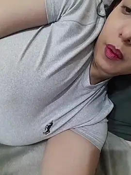 Snapshot of DianiQueenn chatting on 03-25-26, 04:01 DianiQueenn online show from 03-25-26, 04:01