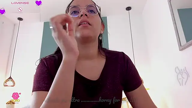 lucy blue28 online show from 05-06-26, 12:53