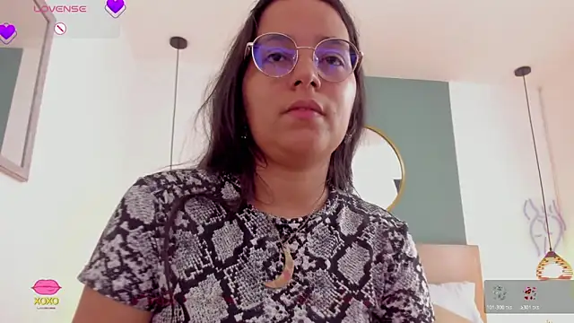 lucy blue28 online show from 05-08-26, 01:15