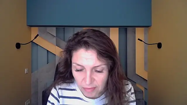 EllaLong online show from 11-28-25, 12:27