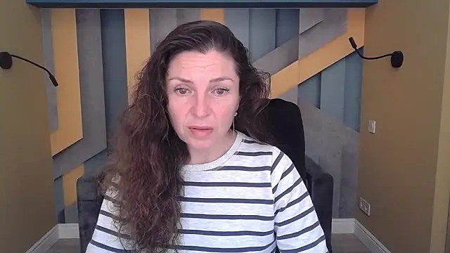 EllaLong online show from 11-05-25, 12:30