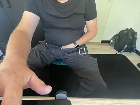 Lovetobenaked4u online show from 09-10-25, 10:58