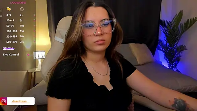 Snapshot of dakottaa_ chatting on 12-03-25, 11:36 dakottaa online show from 12-03-25, 11:36