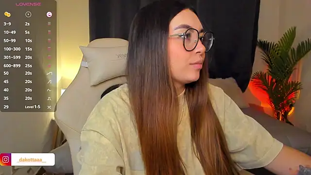 dakottaa  online show from 03-25-26, 11:36