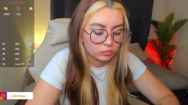 dakottaa  online show from 05-20-26, 12:29
