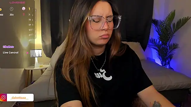 Snapshot of dakottaa_ chatting on 01-05-26, 11:41 dakottaa online show from 01-05-26, 11:41
