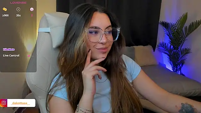 dakottaa  online show from 02-02-26, 11:37