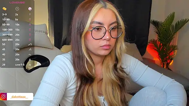 dakottaa  online show from 05-15-26, 11:03
